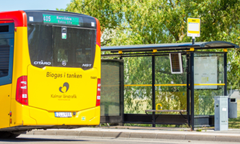 Bilden visar en buss som drivs med biogas